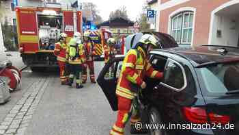 Autobrand in Waging am See: Einsatz für die Feuerwehr