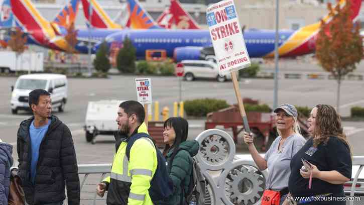 Machinists union rejects Boeing contract offer, extending strike
