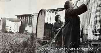 Do you recognise where women were pegging out the washing?