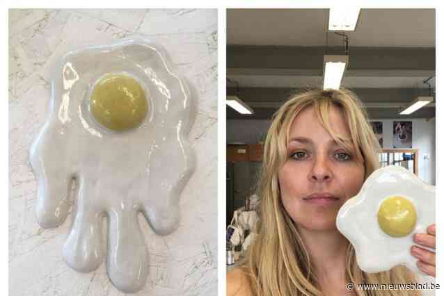 Brusselse kunstenares houdt expo met keramieken eieren: “Satire moet maatschappelijk probleem aankaarten”