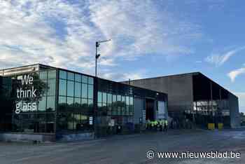 Acht werknemers van GRL in problemen door fles met giftig product in glasbol