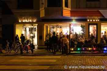 Barbuur houdt feestje in tennisclub