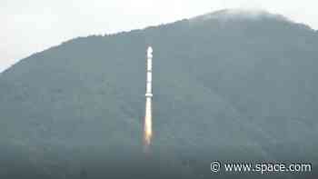 China launches new set of classified Yaogan spy satellites (video)