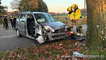 112-nieuws: auto botst tegen boom • 7 mensen opgepakt bij inval