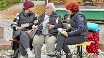 Das „Schwätzbänkle“ auf dem Diedorfer Wochenmarkt