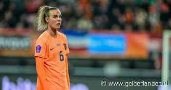 LIVE Oranje Leeuwinnen | Twee debutanten voor oefenduel met Indonesië, Roord terug in de basis