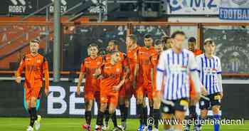 LIVE Keuken Kampioen Divisie | Doelpuntrijke eerste helft in Volendam, FC Den Bosch leidt in Venlo, kraker in Den Haag