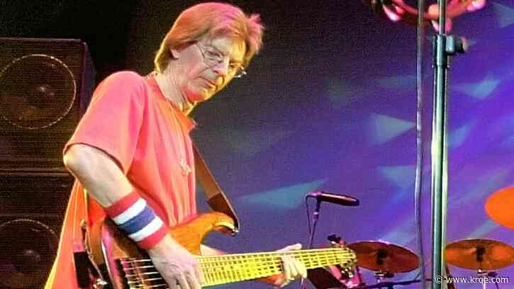 Phil Lesh, founding member of Grateful Dead and influential bassist, has died at 84