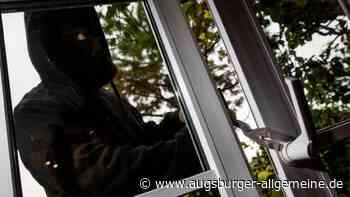 Unbekannter dringt in unbewohntes Haus ein