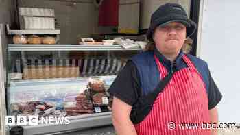 'Some weeks I might take £10' - market trader