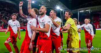 FC Utrecht leeft als nooit tevoren: ‘Als de wiedeweerga een foto maken van deze stand, zeg ik’