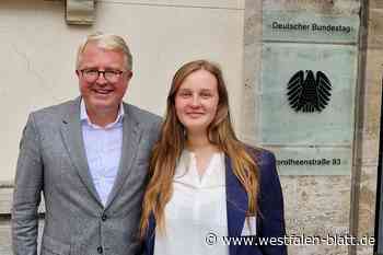 Jugendliche schlüpfen in Politiker-Rollen