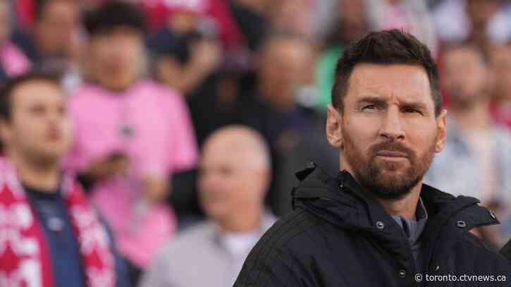 Inter Miami star Lionel Messi draws a crowd for arrival at Toronto's BMO Field