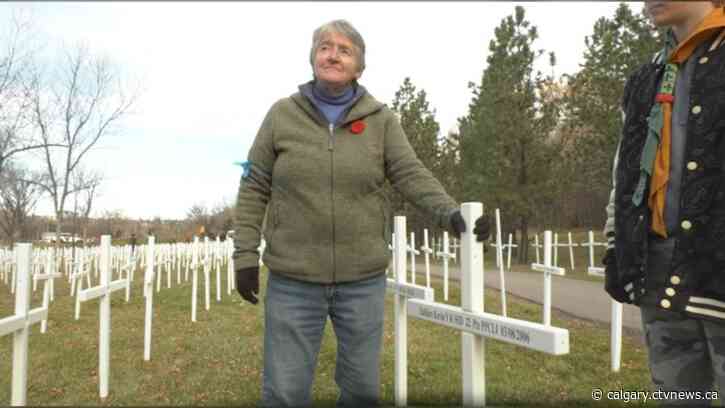 Volunteers set up Calgary’s Field of Crosses Memorial to honour thousands of Southern Alberta veterans