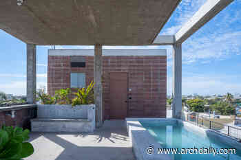 Urbina 65 House / EPArquitectos