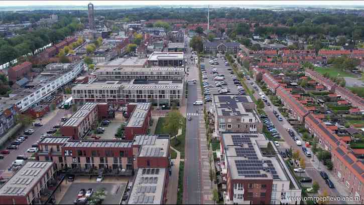 Emmeloord - Parkeeronderzoek Emmeloord: 'Genoeg parkeerplekken, maar uitbreiding blauwe zone is wel nodig'