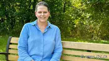 Single mom says daughter helped her get through 2nd cancer bout