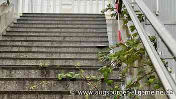 Gesperrte Bahntreppe: Wer schaufelt im Winter den Schnee weg?