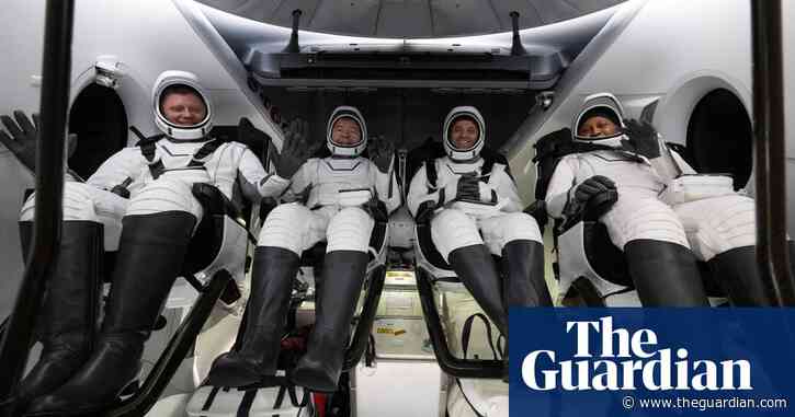 Nasa astronaut released from hospital after space return