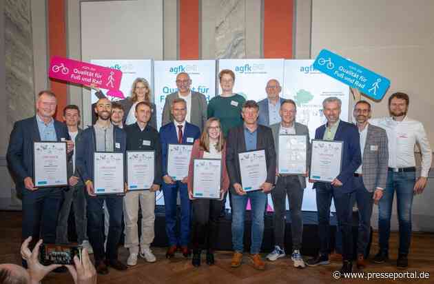 32 Kommunen in Baden-Württemberg wurden erstmals für das Erreichen der Qualitätsstufe für Fuß- und Radverkehr gewürdigt. Verkehrsminister Winfried Hermann überreichte in Tübingen die Urkunden