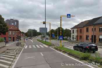 18-jarige fietsster lichtgewond na aanrijding met auto