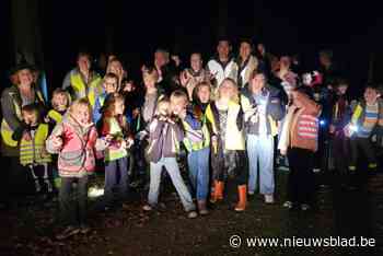 Recordaantal van ruim vierhonderd deelnemers griezelt mee op Pillampentocht van Raak en Chiro Loenhout