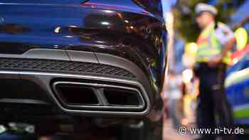 Mehr als 1000 Fahrzeuge: Autoposer-Treffen löst Polizei-Großeinsatz aus