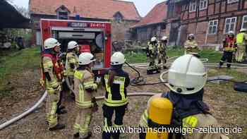 Feuer in Groß Elbe – Hubschrauber bringt Verletzten in Klinik