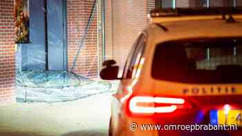 112-nieuws: ramkrakers gebruikten donkerblauwe auto • vliegtuig in weiland