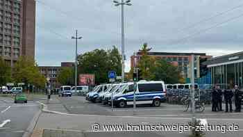 Brisanter Fußball-Tag: 96-Fans fahren durch Braunschweiger Bahnhof