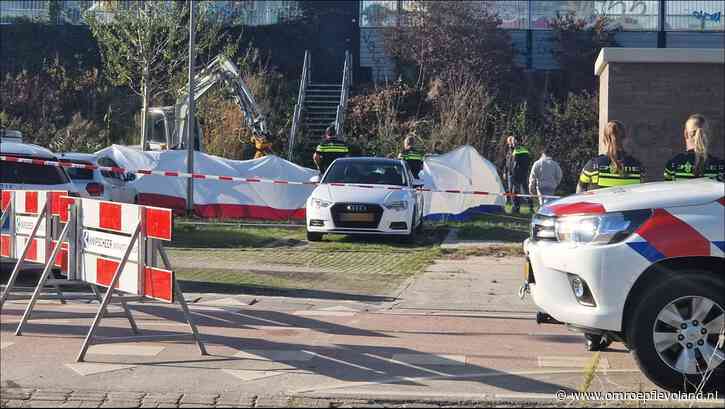Almere - Identiteit van overleden persoon in sloot bekend, lag er al langere tijd