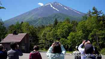 Berg Fuji in Japan wegen Klimawandels noch ohne Schnee