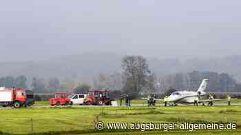 Flugzeug kommt bei Landung in Augsburg vom Kurs ab