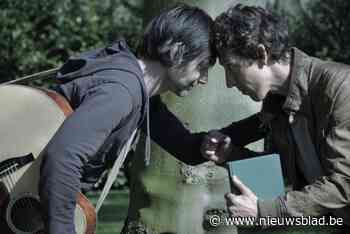 Poëzie op het kerkhof van Hove voor 1 november