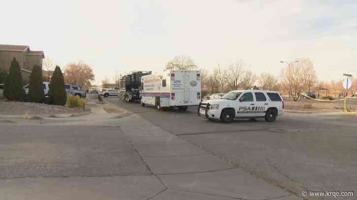 Teen accused in deadly shooting being held behind bars through trial