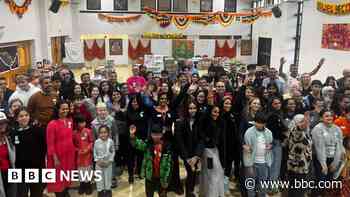 Diwali volunteers pack 1,000 food hampers for needy