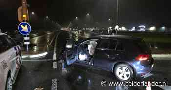 Twee auto's op elkaar gebost op N233 in Ochten