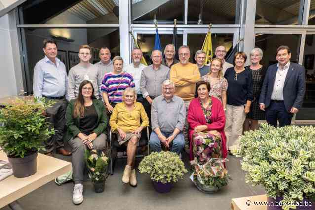 Winnaars bebloemingswedstrijd in de bloemetjes gezet