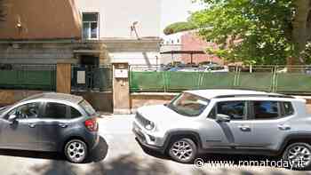 Bombe carta esplodono davanti alla sede dei vigili. Polizia locale sotto attacco al Quarticciolo