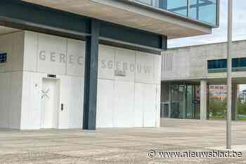 Vrouw valt dronken in slaap achter het stuur en ramt verkeerseiland: “Dit is zorgwekkend”