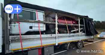 Hannover: Aufwendige Bergung eines zu schwer beladenen Lkws auf der Autobahn 7