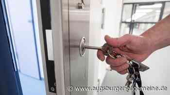 Spezialzellen, überwachte Post und Einzelhaft: Was dürfen Gefängnisse?