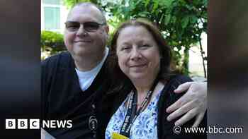 NHS marks couple's 45 years of service together