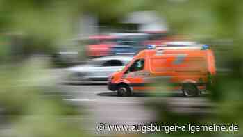 63-Jähriger kann Auto nicht mehr steuern und rollt in einen Grünstreifen