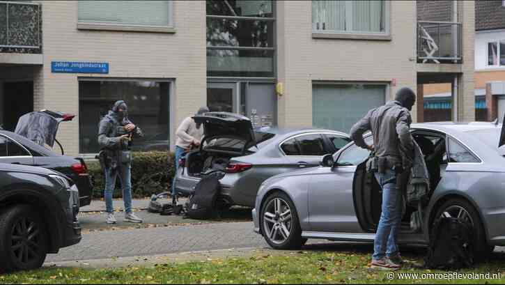 Almere - Grote politie-actie in Almere vanwege man met 'onbegrepen gedrag'