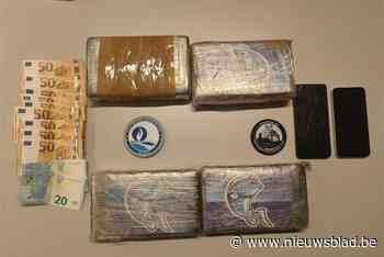 Parket eist twee jaar cel tegen koerier die 5 kilo (!) coke uit auto kiepert tijdens vlucht voor politie