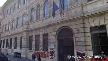 In un liceo di Roma gli studenti scioperano contro la preside: "La scuola trasformata in caserma"