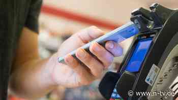 Schritt-für-Schritt-Anleitung: +++ 30.10. Mobil bezahlen: So laden Sie die Bankkarte aufs Smartphone