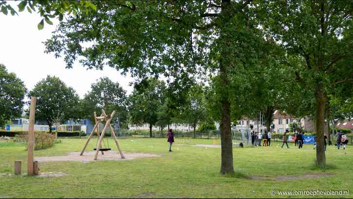 Almere - Kinderen en volwassenen door Almere uitgenodigd om mening te geven over hun buurt