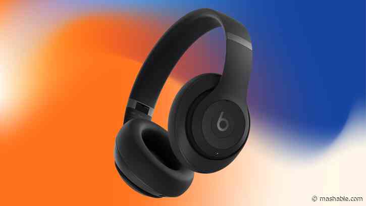 Save 51% on these bass-boosting headphones from Beats